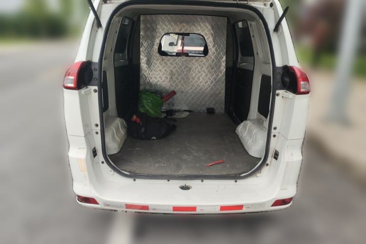 Used Dongfeng Fengon 330  Trunk