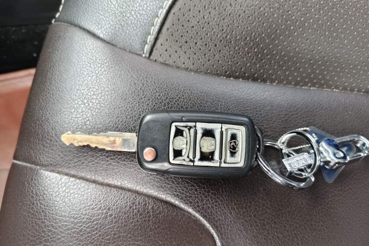 Used Dongfeng Fengon 330 2018 1.5L 330S Facelifted Comfort Version DK15 Vehicle Key