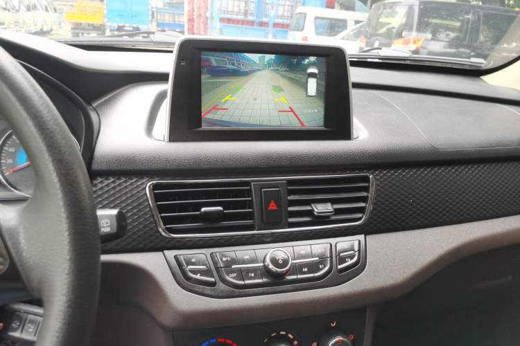 Used Dongfeng Fengon 330 2019 1.5L 330S Manual Comfort Version China VI Standard Audio And AC Panel