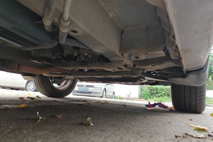Used Dongfeng Fengon 330 2019 1.5L 330S Manual Comfort Version China VI Standard Chassis Front Right