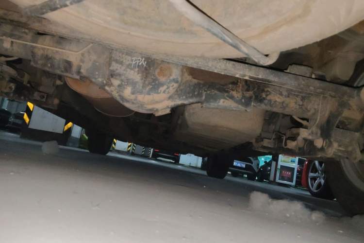 Used Dongfeng Fengon 330 2019 1.5L Manual Practical II China VI Chassis Rear