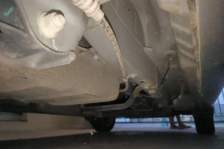 Used Dongfeng Fengon 330 2019 1.5L 330S Manual Luxury Van China VI Standard Chassis Rear Right