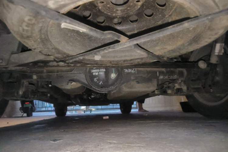 Used Dongfeng Fengon 330 2019 1.5L 330S Manual Luxury Van China VI Standard Chassis Rear