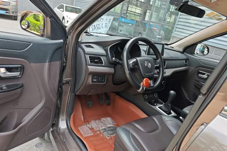Used Dongfeng Fengon 330 2019 1.5L 330S Manual Comfort Version China VI Standard Driver Seat