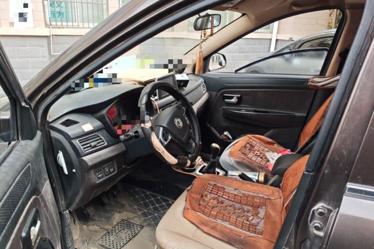 Used Dongfeng Fengon 330 2019 1.5L 330S Manual Luxury Van China VI Standard Driver Seat