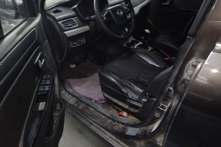 Used Dongfeng Fengon 330 2019 1.5L 330S Manual Comfort Version China VI Standard Driver Seat