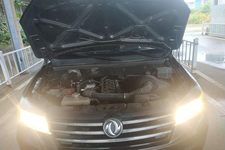 Used Dongfeng Fengon 330 2019 1.5L 330S Manual Comfort Version China VI Standard Engine Bay