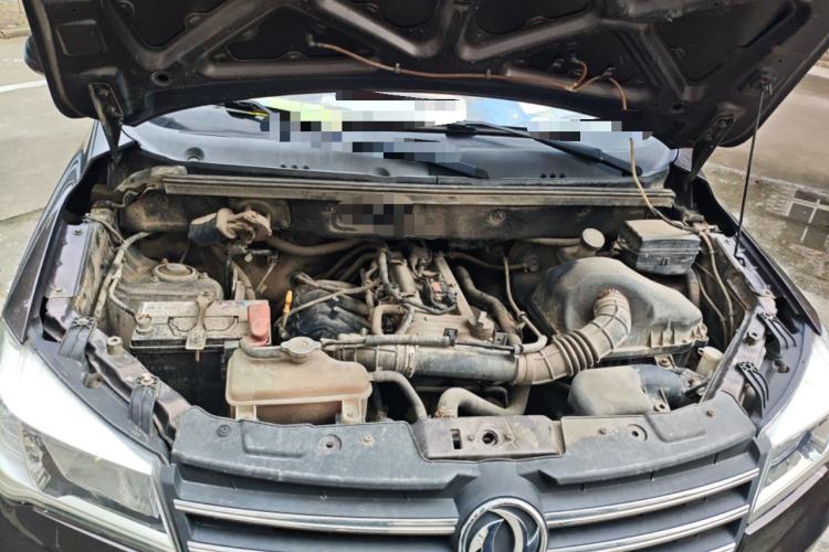 Used Dongfeng Fengon 330 2019 1.5L 330S Manual Luxury Van China VI Standard Engine Bay
