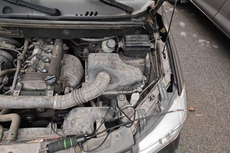 Used Dongfeng Fengon 330 2019 1.5L 330S Manual Comfort Version China VI Standard Engine Bay Left