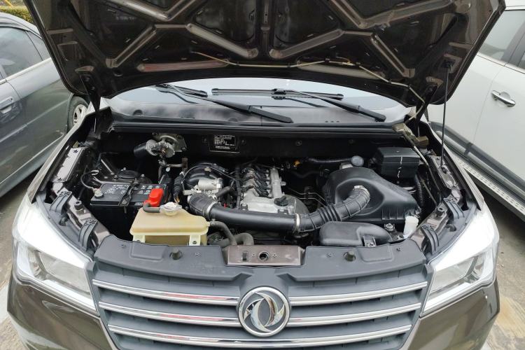 Used Dongfeng Fengon 330 2019 1.5L 330S Manual Comfort Version China VI Standard Engine Bay