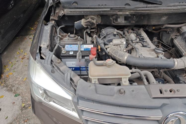Used Dongfeng Fengon 330 2019 1.5L 330S Manual Comfort Version China VI Standard Engine Bay Right