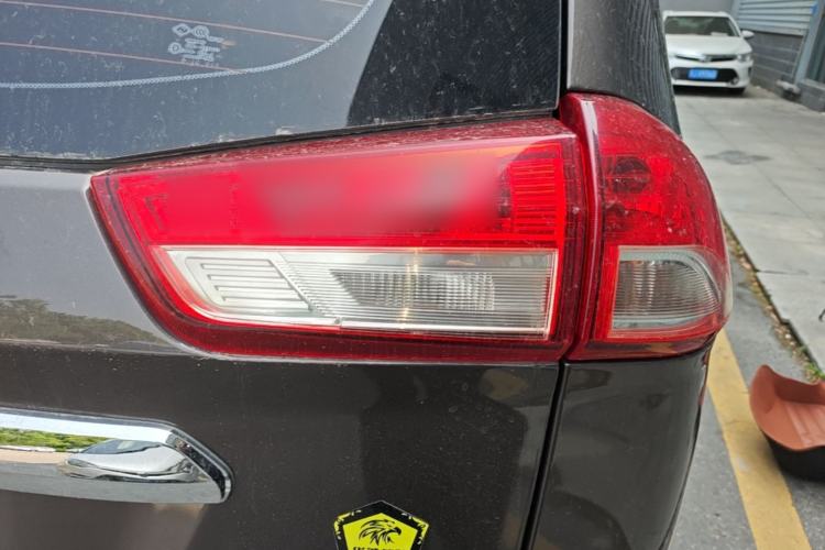 Used Dongfeng Fengon 330 2019 1.5L 330S Manual Comfort Version China VI Standard Exterior 3