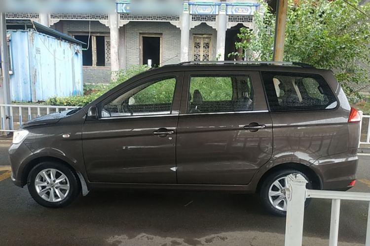 Used Dongfeng Fengon 330 2019 1.5L 330S Manual Comfort Version China VI Standard Exterior 3