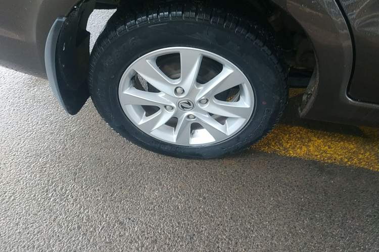 Used Dongfeng Fengon 330 2019 1.5L 330S Manual Comfort Version China VI Standard Exterior 8