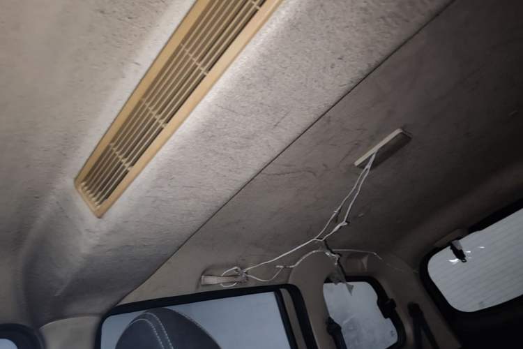 Used Dongfeng Fengon 330 2019 1.5L 330S Manual Comfort Version China VI Standard Headliner