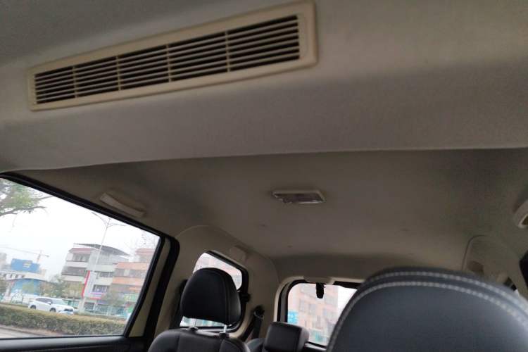 Used Dongfeng Fengon 330 2019 1.5L 330S Manual Comfort Version China VI Standard Headliner