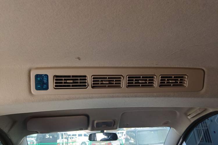 Used Dongfeng Fengon 330 2019 1.5L 330S Manual Comfort Version China VI Standard Headliner