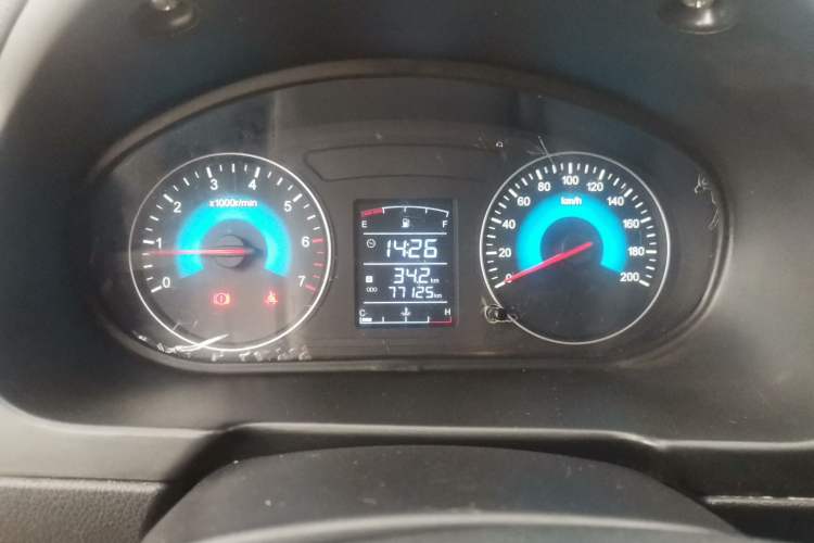Used Dongfeng Fengon 330 2019 1.5L Manual Practical II China VI Instrument Cluster