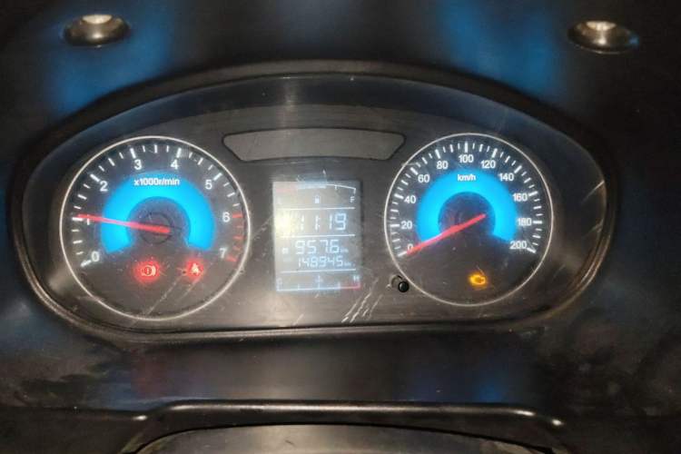 Used Dongfeng Fengon 330 2019 1.5L Manual Practical II China VI Instrument Cluster