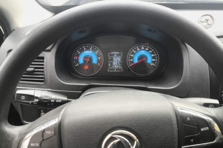 Used Dongfeng Fengon 330 2019 1.5L Manual Utility Grade I China VI Instrument Cluster