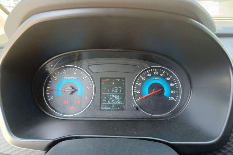 Used Dongfeng Fengon 330 2019 1.5L 330S Manual Comfort Version China VI Standard Instrument Cluster