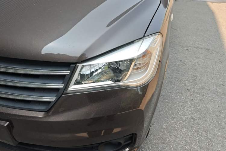 Used Dongfeng Fengon 330 2019 1.5L 330S Manual Comfort Version China VI Standard Left Front Headlight
