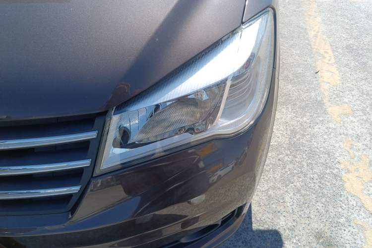 Used Dongfeng Fengon 330 2019 1.5L 330S Manual Comfort Version China VI Standard Left Front Headlight