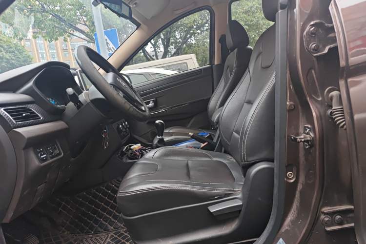 Used Dongfeng Fengon 330 2019 1.5L 330S Manual Comfort Version China VI Standard Left Front Seat