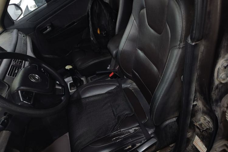 Used Dongfeng Fengon 330 2019 1.5L 330S Manual Comfort Version China VI Standard Left Front Seat