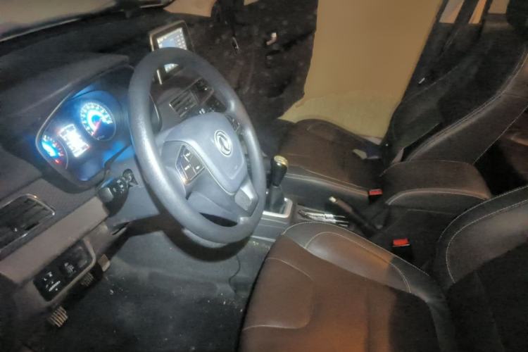 Used Dongfeng Fengon 330 2019 1.5L 330S Manual Luxury Van China VI Standard Left Front Seat