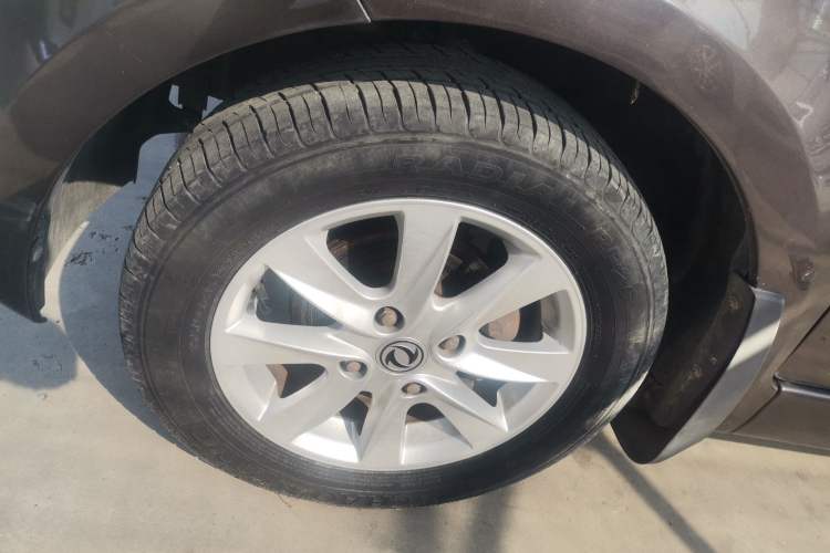 Used Dongfeng Fengon 330 2019 1.5L Manual Practical II China VI Left Front Wheel Hub