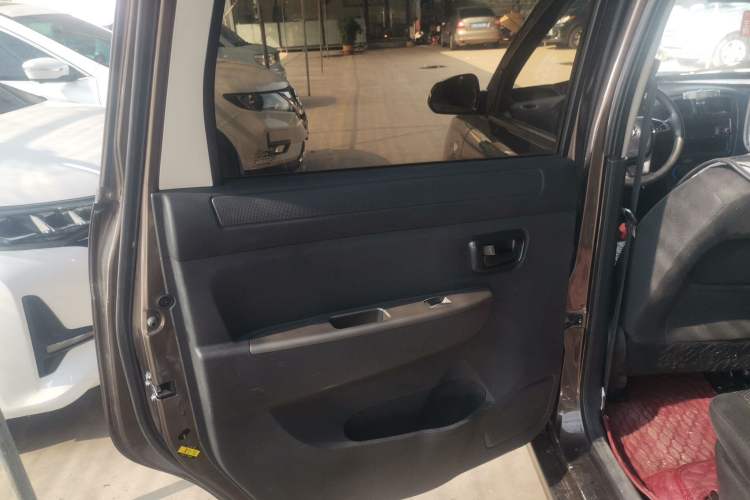 Used Dongfeng Fengon 330 2019 1.5L Manual Practical II China VI Left Rear Door Interior