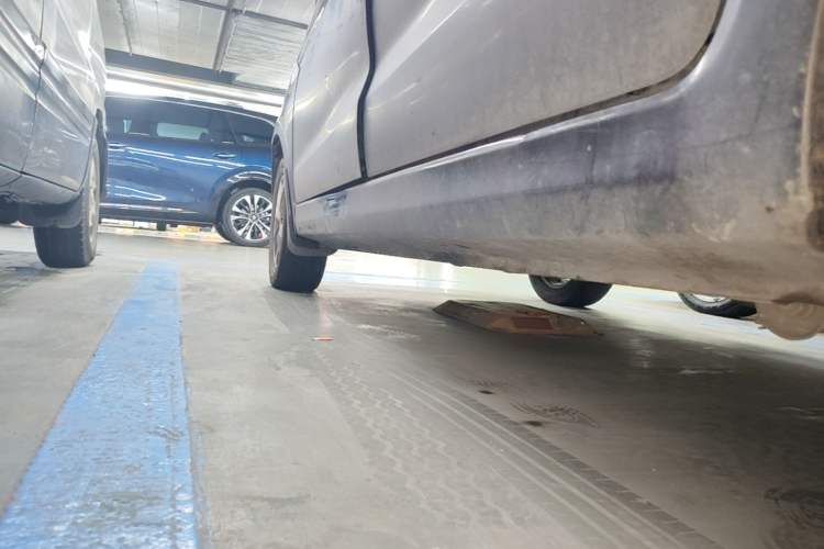 Used Dongfeng Fengon 330 2019 1.5L 330S Manual Comfort Version China VI Standard Left Side Sill