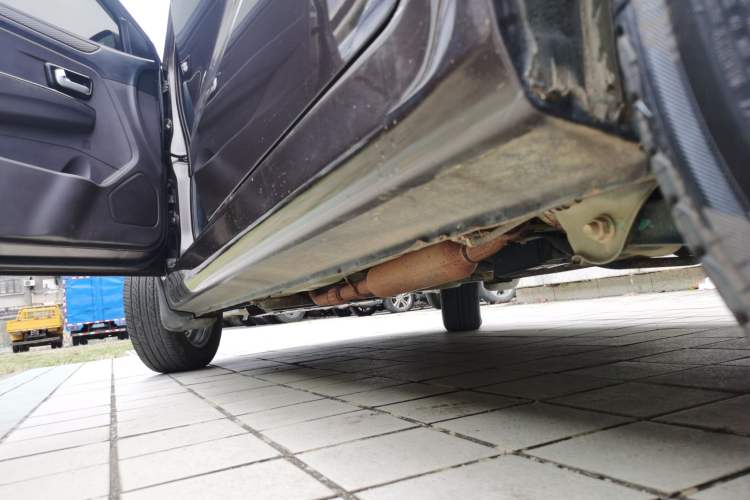 Used Dongfeng Fengon 330 2019 1.5L 330S Manual Comfort Version China VI Standard Left Side Sill