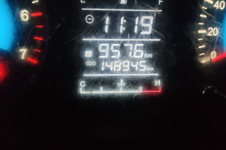 Used Dongfeng Fengon 330 2019 1.5L Manual Practical II China VI Odometer Close Up