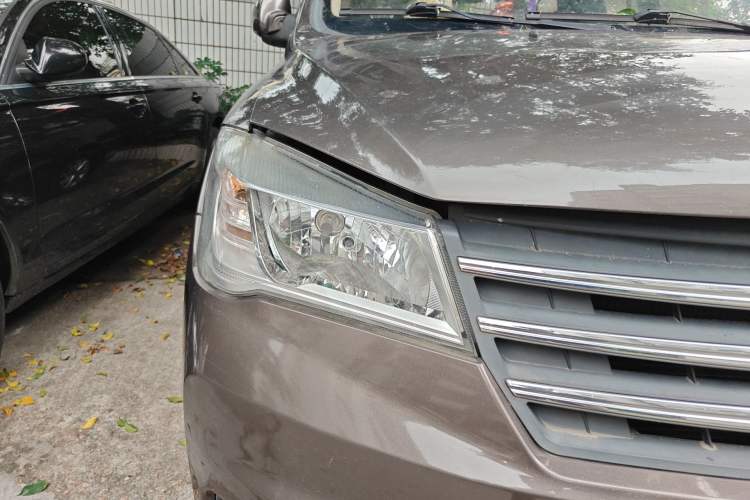 Used Dongfeng Fengon 330 2019 1.5L 330S Manual Comfort Version China VI Standard Right Front Headlight