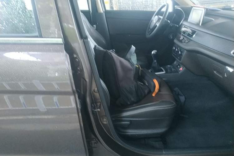 Used Dongfeng Fengon 330 2019 1.5L 330S Manual Comfort Version China VI Standard Right Front Seat