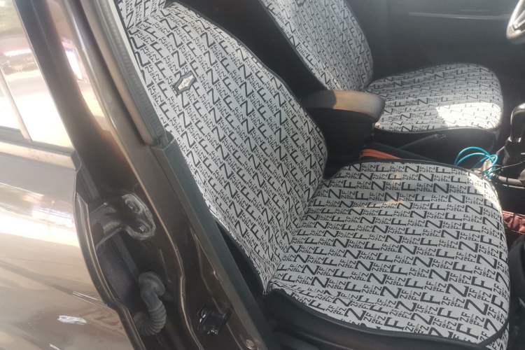 Used Dongfeng Fengon 330 2019 1.5L Manual Practical II China VI Right Front Seat