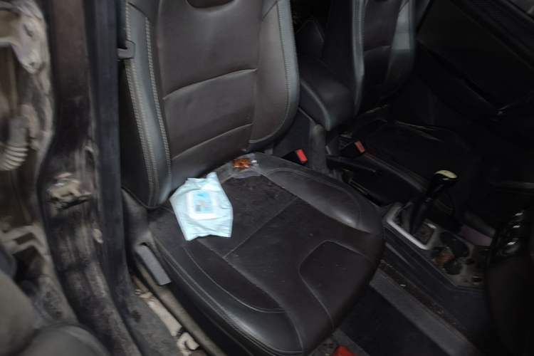 Used Dongfeng Fengon 330 2019 1.5L 330S Manual Comfort Version China VI Standard Right Front Seat