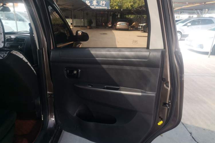 Used Dongfeng Fengon 330 2019 1.5L Manual Practical II China VI Right Rear Door Interior