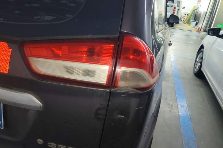 Used Dongfeng Fengon 330 2019 1.5L 330S Manual Comfort Version China VI Standard Right Rear Taillight
