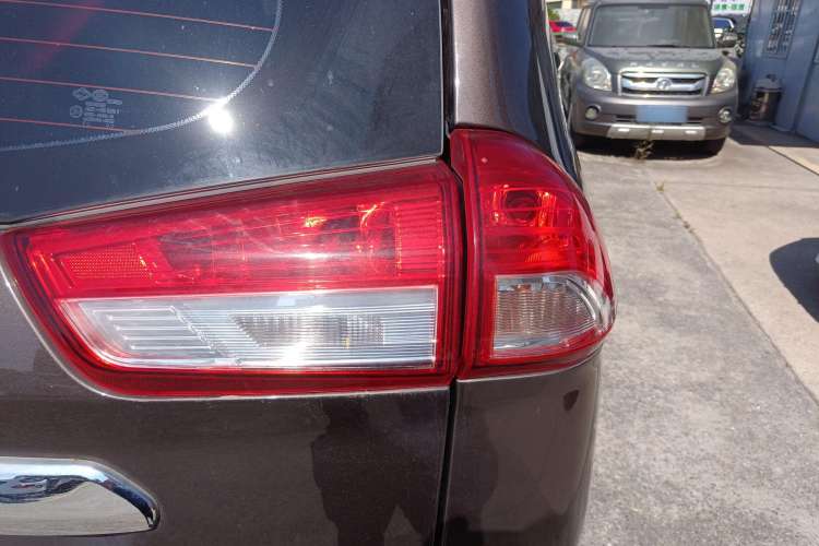 Used Dongfeng Fengon 330 2019 1.5L 330S Manual Comfort Version China VI Standard Right Rear Taillight