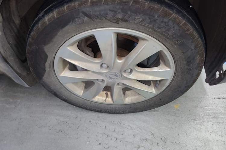 Used Dongfeng Fengon 330 2019 1.5L 330S Manual Comfort Version China VI Standard Right Rear Wheel Hub