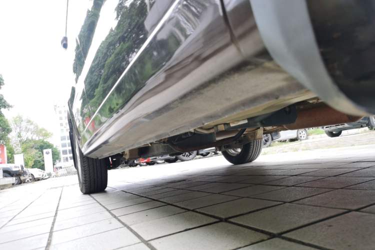 Used Dongfeng Fengon 330 2019 1.5L 330S Manual Comfort Version China VI Standard Right Side Sill