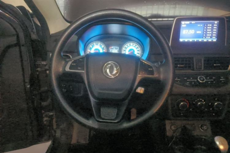Used Dongfeng Fengon 330 2019 1.5L 330S Manual Luxury Van China VI Standard Steering Wheel