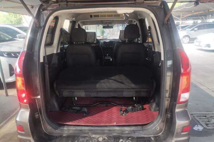 Used Dongfeng Fengon 330 2019 1.5L Manual Practical II China VI Trunk
