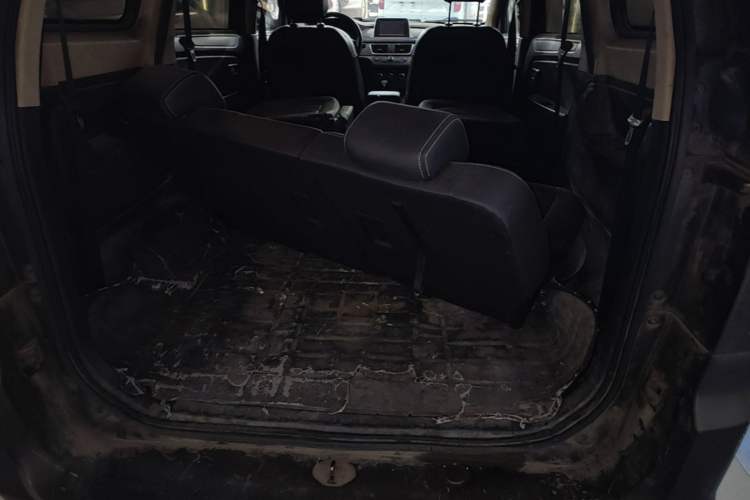 Used Dongfeng Fengon 330 2019 1.5L 330S Manual Comfort Version China VI Standard Trunk