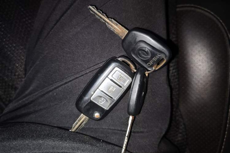 Used Dongfeng Fengon 330 2019 1.5L 330S Manual Comfort Version China VI Standard Vehicle Key