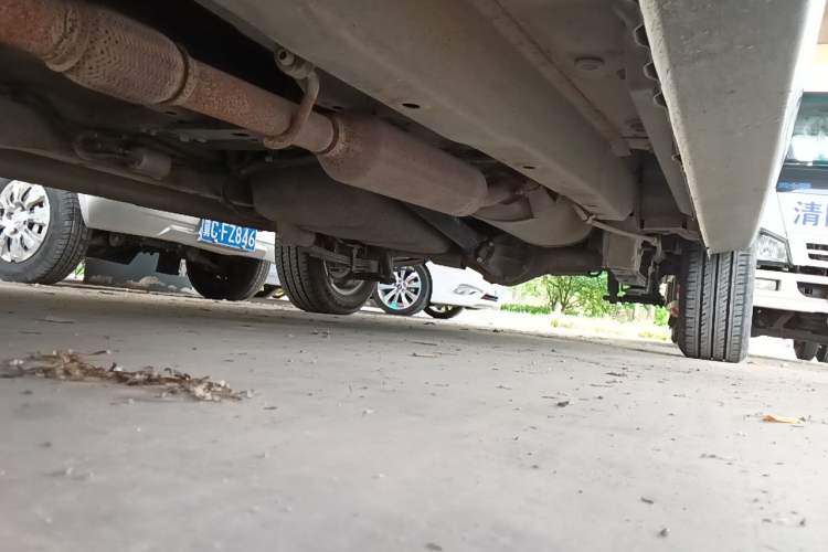 Used Dongfeng Fengon 330  Chassis Front Left