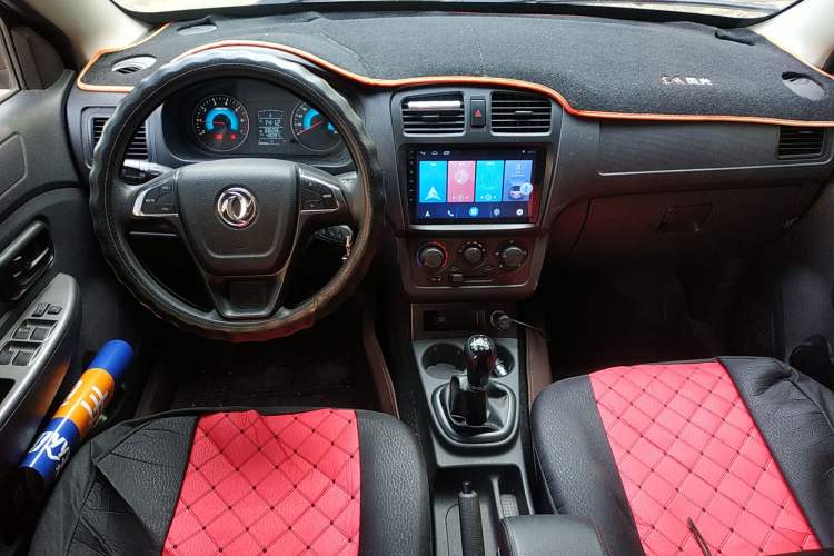 Used Dongfeng Fengon 330 2019 1.5L Manual Practical II China VI Center Console